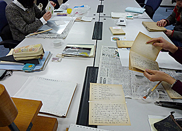 自分たちで治したい！　図書館員による図書館の蔵書の修理・修復 - 京都大学図書館資料保存ワークショップ