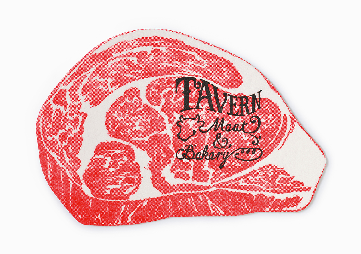 （写真33）レストラン「TAVERN」ポスター、ショップカード。デザイン／アートディレクション：髙谷廉、印刷：啓文社印刷工業。