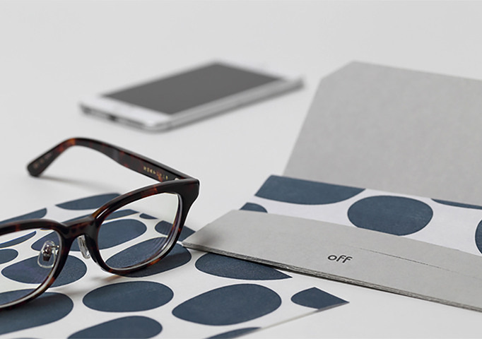 メガネが拭ける和紙 | 写真1：offというブランドにおける活版印刷と和紙⑤ - 株式会社 オオウエ | 活版印刷研究所