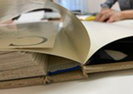 写真3 | 新たな取り組み「修理の日」。画集の修理の記録 - 京都大学図書館資料保存ワークショップ | 活版印刷研究所