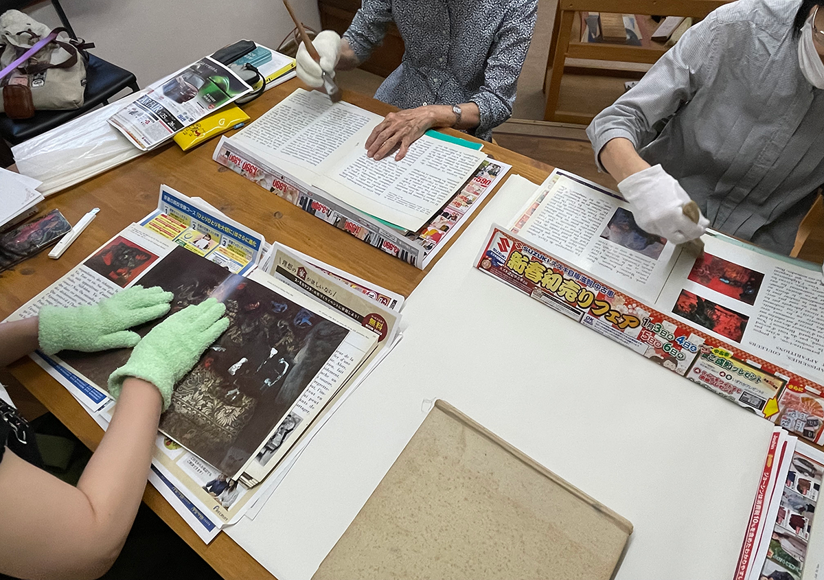 写真7 | 新たな取り組み「修理の日」。画集の修理の記録 - 京都大学図書館資料保存ワークショップ | 活版印刷研究所