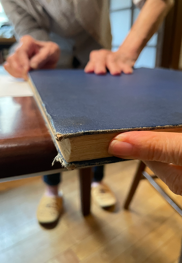 写真1 | ご依頼の本の修理作業記録 v.2 - 図書館資料保存ワークショップ | 活版印刷研究所