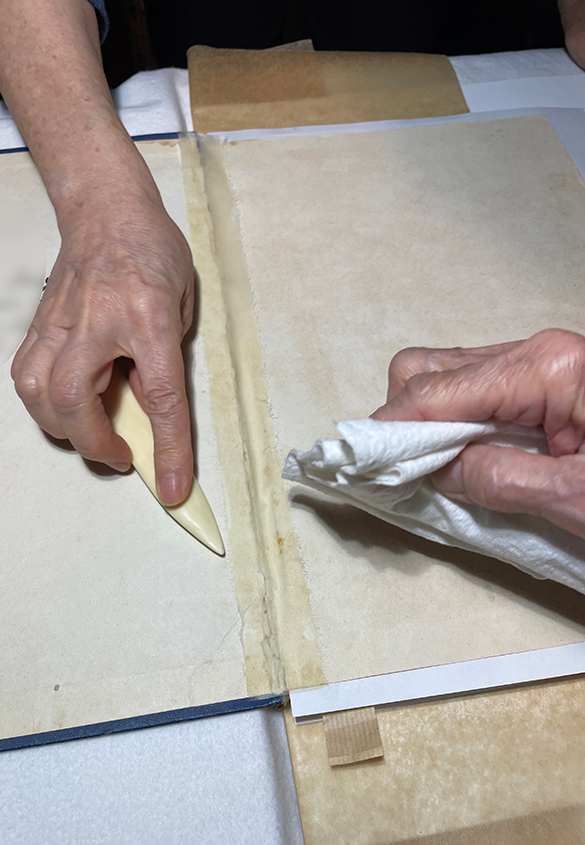 写真21 | ご依頼の本の修理作業記録 v.2 - 図書館資料保存ワークショップ | 活版印刷研究所