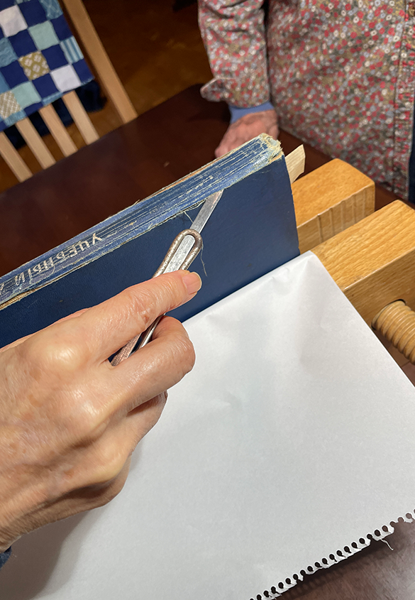 写真5 | ご依頼の本の修理作業記録 v.2 - 図書館資料保存ワークショップ | 活版印刷研究所
